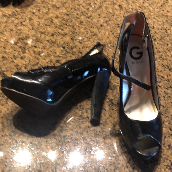 Guess Heels Size 8 Black - Picture 2 of 3